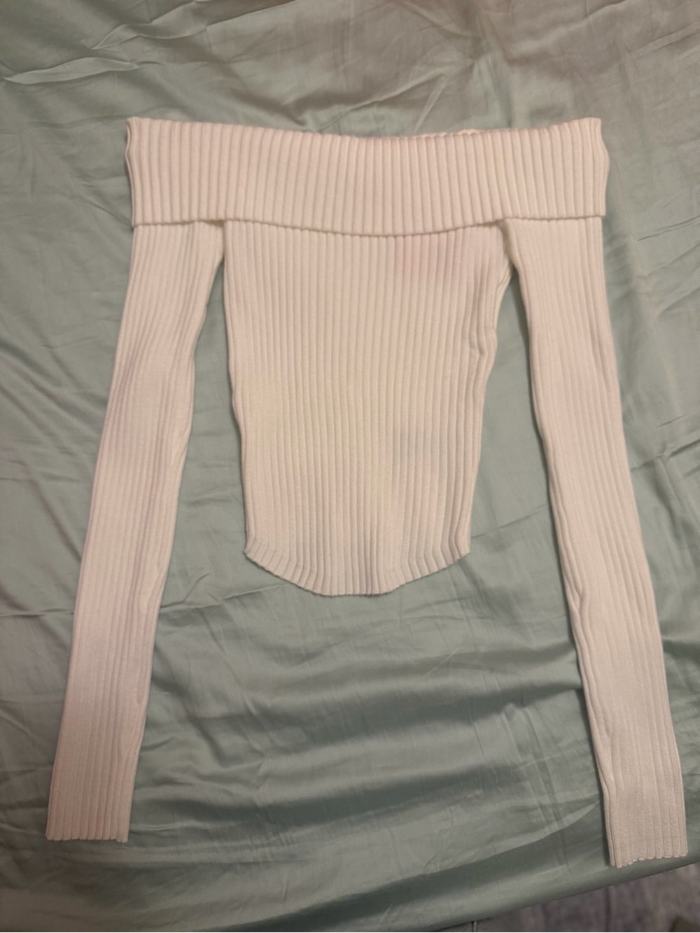 Edikted Off-Shoulder Ribbed Knit Sweater in white